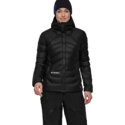 Eiger Nordwand Light Down IN Hooded Jack Black