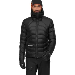 Eiger Nordwand Light Down IN Hooded Jack Black
