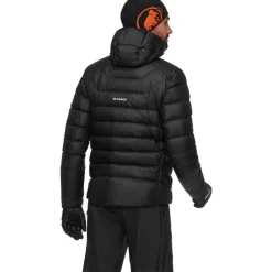Eiger Nordwand Light Down IN Hooded Jack Black
