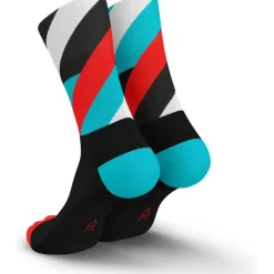 Running Peaks Short Black Cyan Inferno
